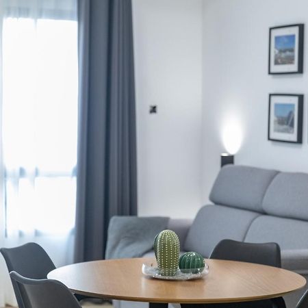 Travel Habitat La Marina Real Apartment Valencia Exterior photo