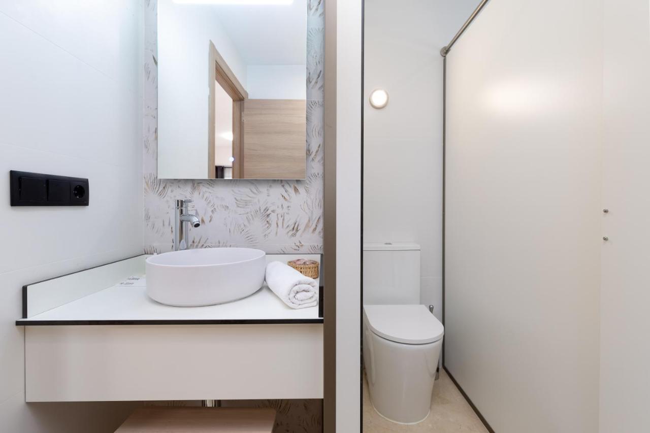 Travel Habitat La Marina Real Apartment Valencia Exterior photo