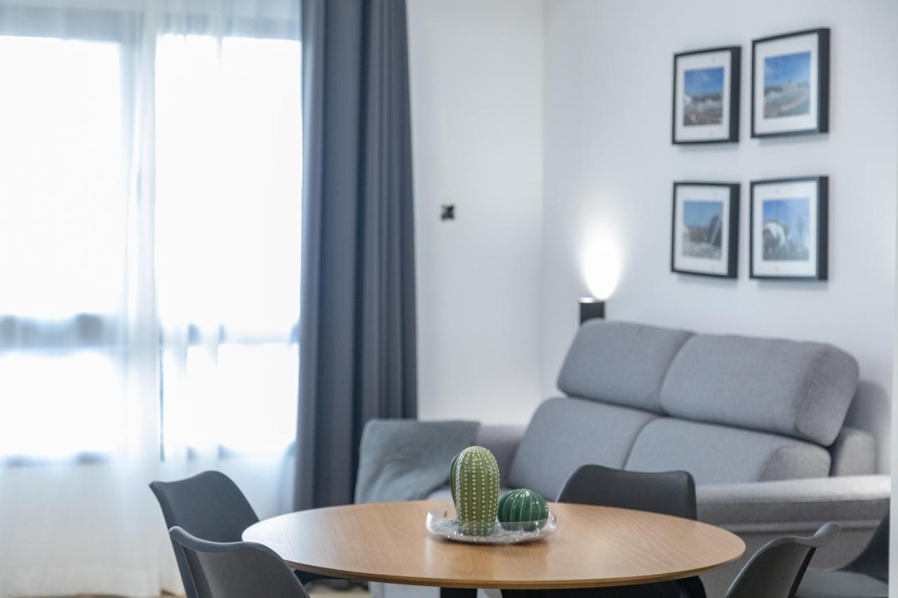 Travel Habitat La Marina Real Apartment Valencia Exterior photo